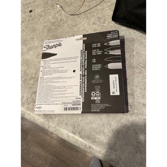 Sharpie Chrisel Tip 8ct Bright Markers - Picture 3 of 3